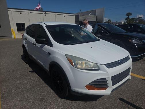 2015 Ford Escape S