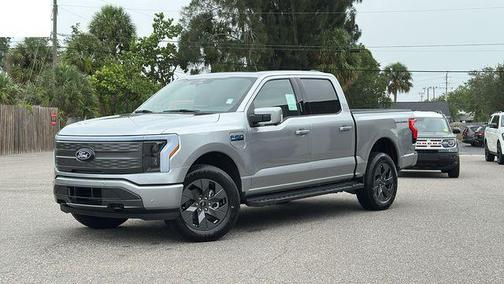 2025 Ford F-150 Lightning LARIAT