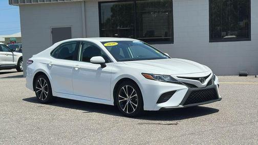 2020 Toyota Camry SE