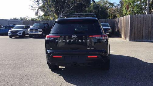 2022 Nissan Pathfinder SV 4WD