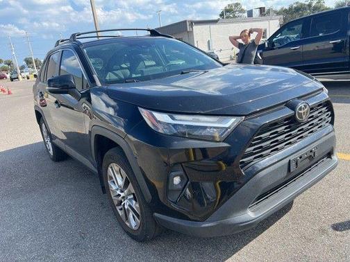 2022 Toyota RAV4 XLE Premium