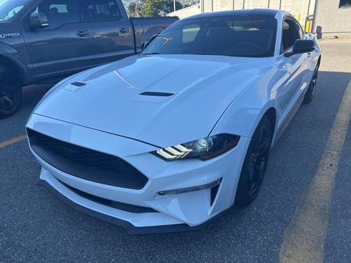2022 Ford Mustang EcoBoost
