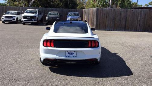 2022 Ford Mustang EcoBoost