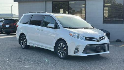 2019 Toyota Sienna XLE