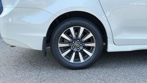 2019 Toyota Sienna XLE