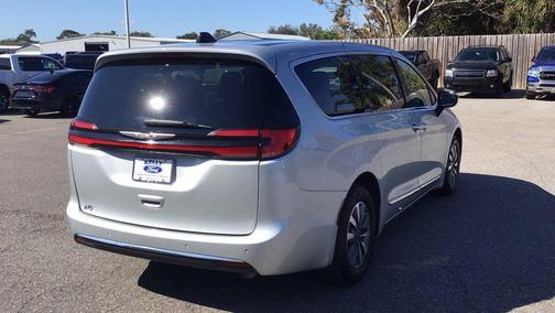 2023 Chrysler Pacifica Hybrid Limited