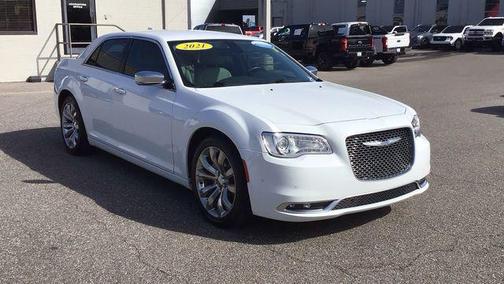 2021 Chrysler 300 Touring