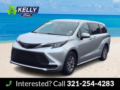 2024 Toyota Sienna LE