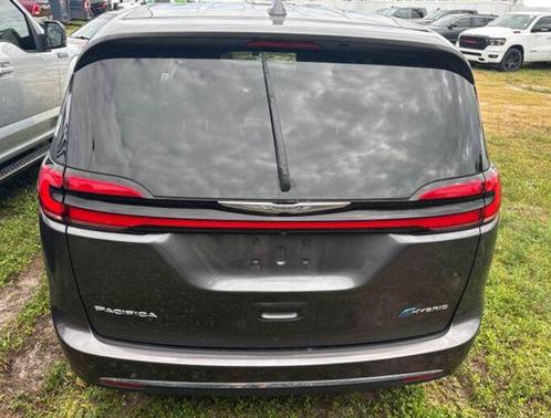 2022 Chrysler Pacifica Hybrid Touring L