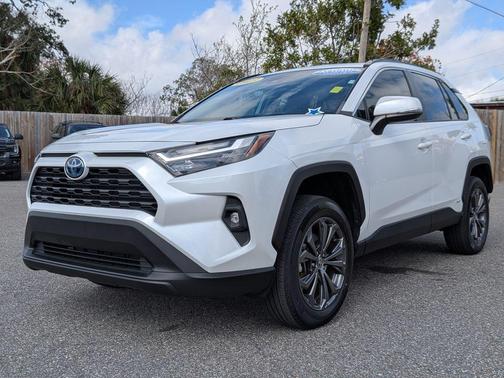 2023 Toyota RAV4 Hybrid XLE Premium