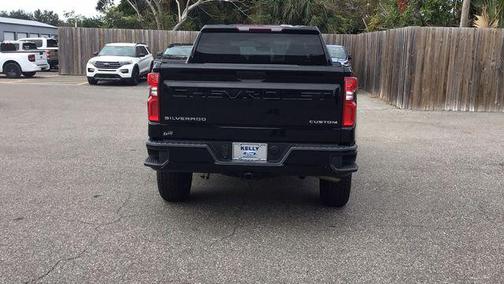 2022 Chevrolet Silverado 1500 Custom Trail Boss
