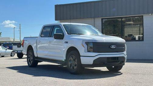2025 Ford F-150 Lightning Flash