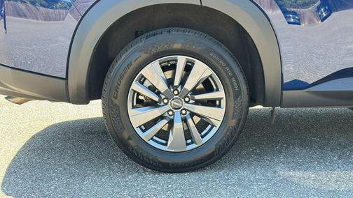2025 Nissan Pathfinder SV FWD
