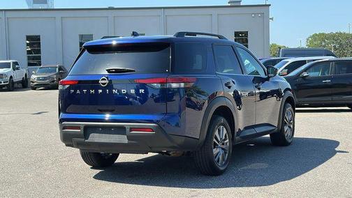 2025 Nissan Pathfinder SV FWD