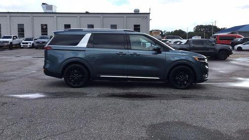 2024 Kia Carnival SX