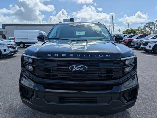 Agate Black Metallic 2026 Ford Expedition Max Active 4x2