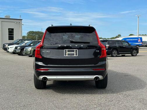 2019 Volvo XC90 T5 Momentum