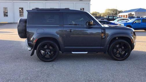 2023 Land Rover Defender 90 SE