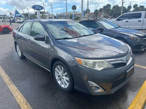 2013 Toyota Camry Hybrid XLE