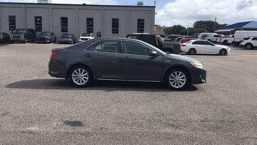 2013 Toyota Camry Hybrid XLE