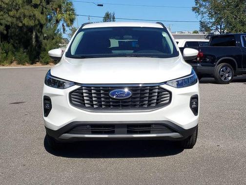 2025 Ford Escape SE