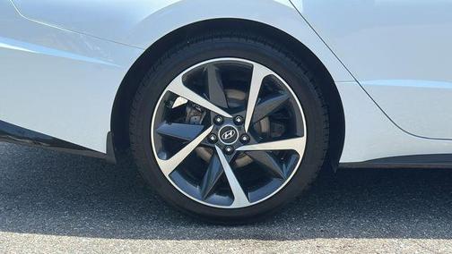 2021 Hyundai SONATA SEL Plus