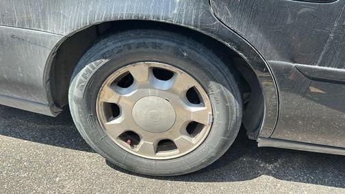 2001 Cadillac DeVille Base