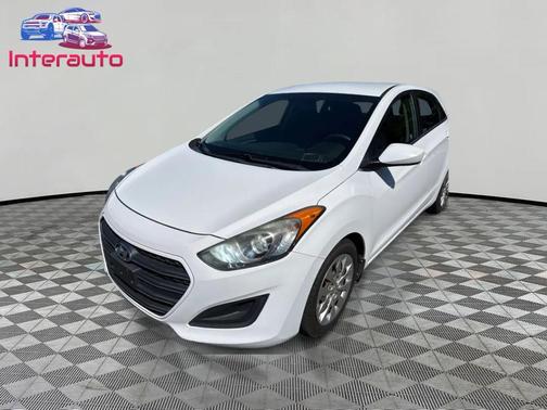 Monaco White 2016 Hyundai Elantra GT Base