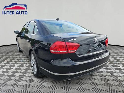 2014 Volkswagen Passat 1.8T Auto SEL Premium