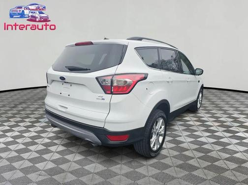 White 2018 Ford Escape SE