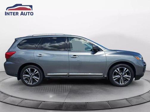 2017 Nissan Pathfinder Platinum