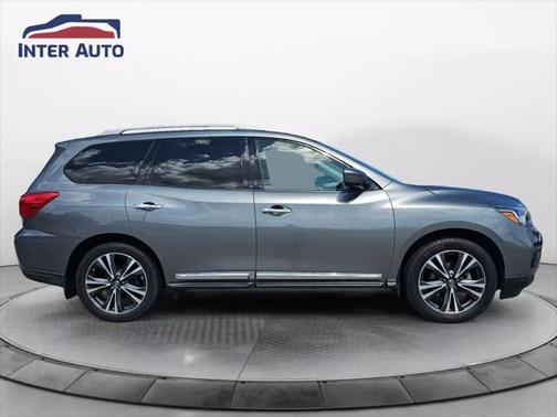 2017 Nissan Pathfinder Platinum