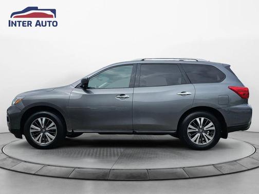 2017 Nissan Pathfinder SL