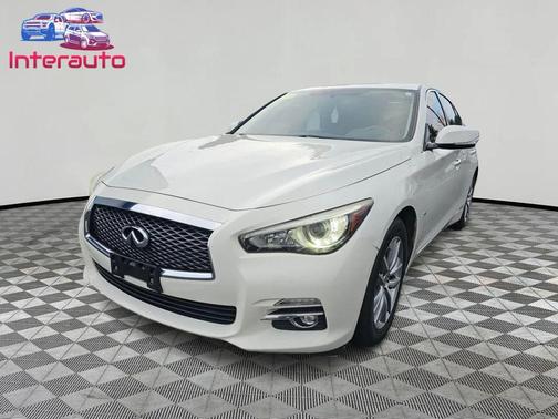 2017 INFINITI Q50 Base