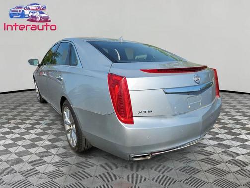 Radiant Silver Metallic 2014 Cadillac XTS Luxury