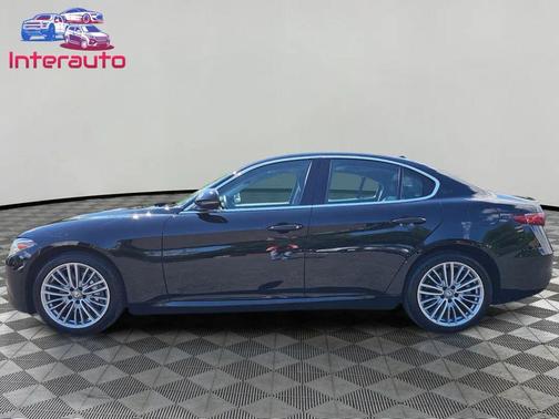 Alfa Black 2018 Alfa Romeo Giulia Ti Lusso