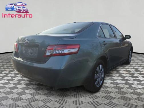 2010 Toyota Camry LE