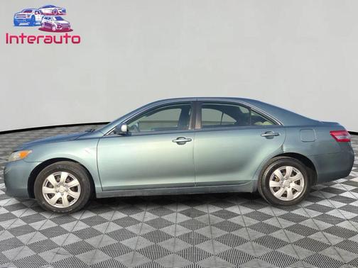 2010 Toyota Camry LE