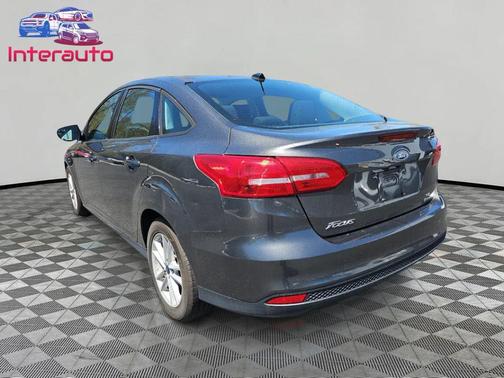 Magnetic Metallic 2018 Ford Focus SE