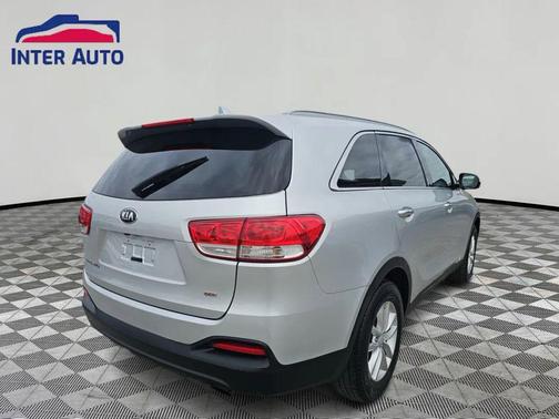 2016 Kia Sorento LX