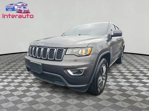 2020 Jeep Grand Cherokee Laredo