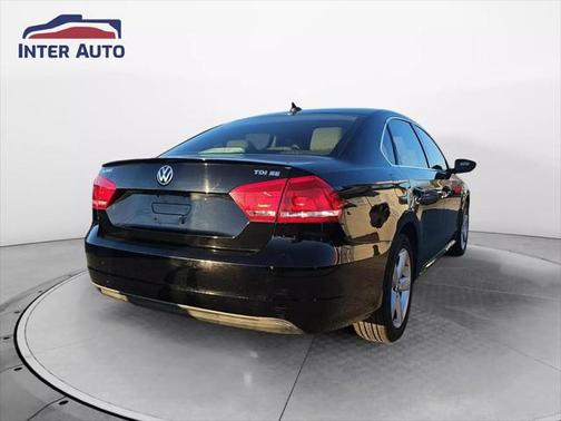 2012 Volkswagen Passat Base