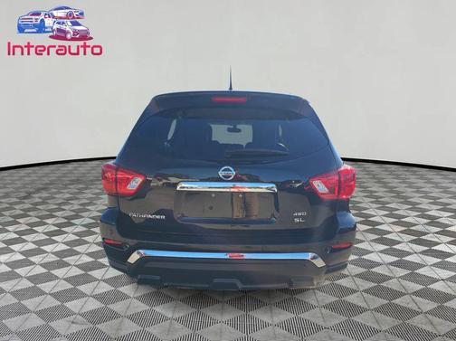 2018 Nissan Pathfinder SL