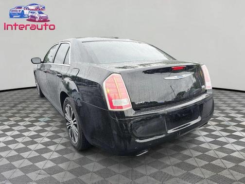 Gloss Black 2014 Chrysler 300 S