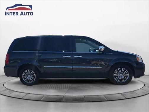 2014 Chrysler Town & Country Touring-L
