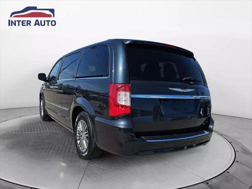 2014 Chrysler Town & Country Touring-L