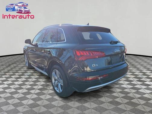 2018 Audi Q5 2.0T Premium Plus