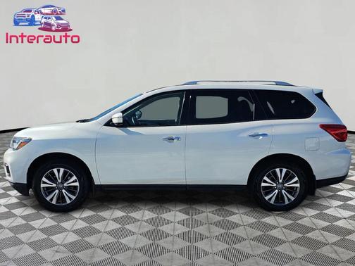 2017 Nissan Pathfinder SL