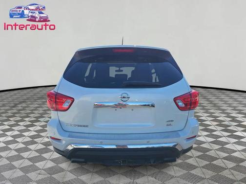 2017 Nissan Pathfinder SL