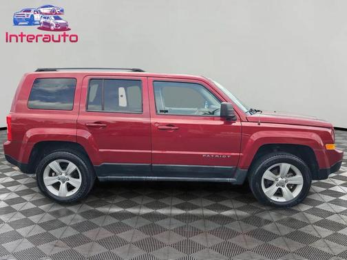 Deep Cherry Red Crystal Pearlcoat 2011 Jeep Patriot Sport